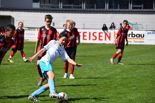 右交替运球 右交替运球